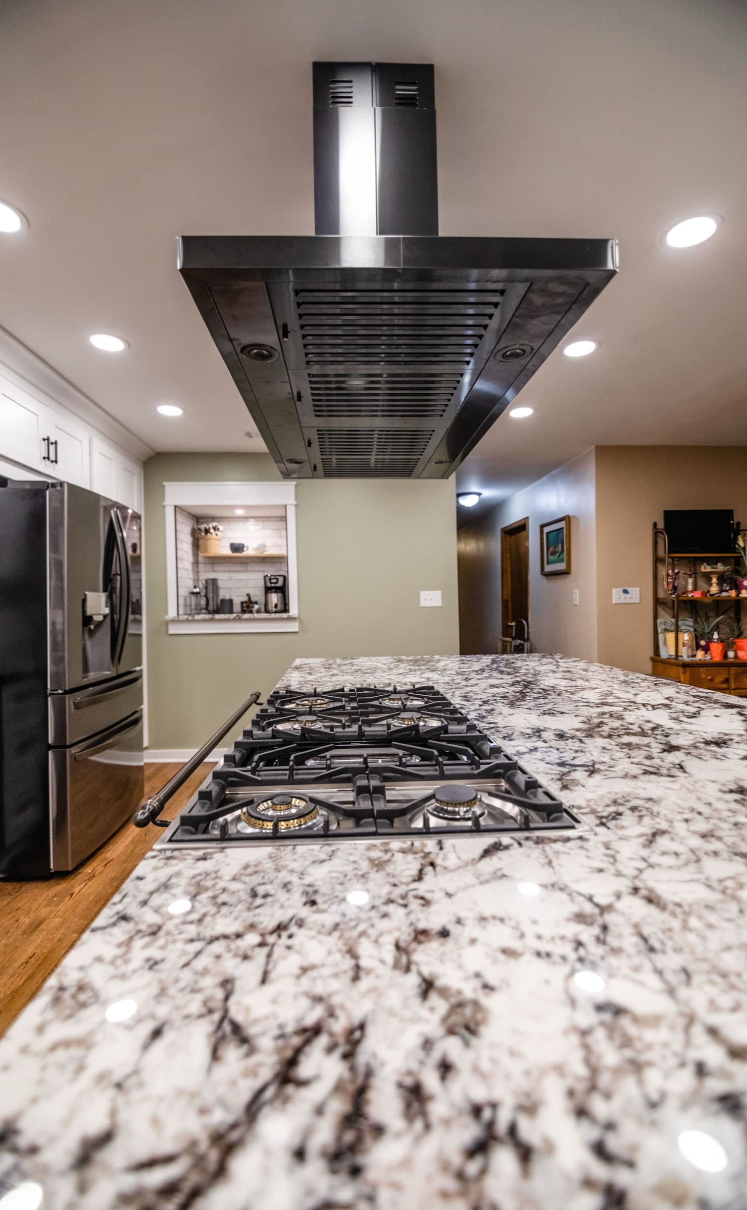 Acworth kitchen remodel — range hood detail